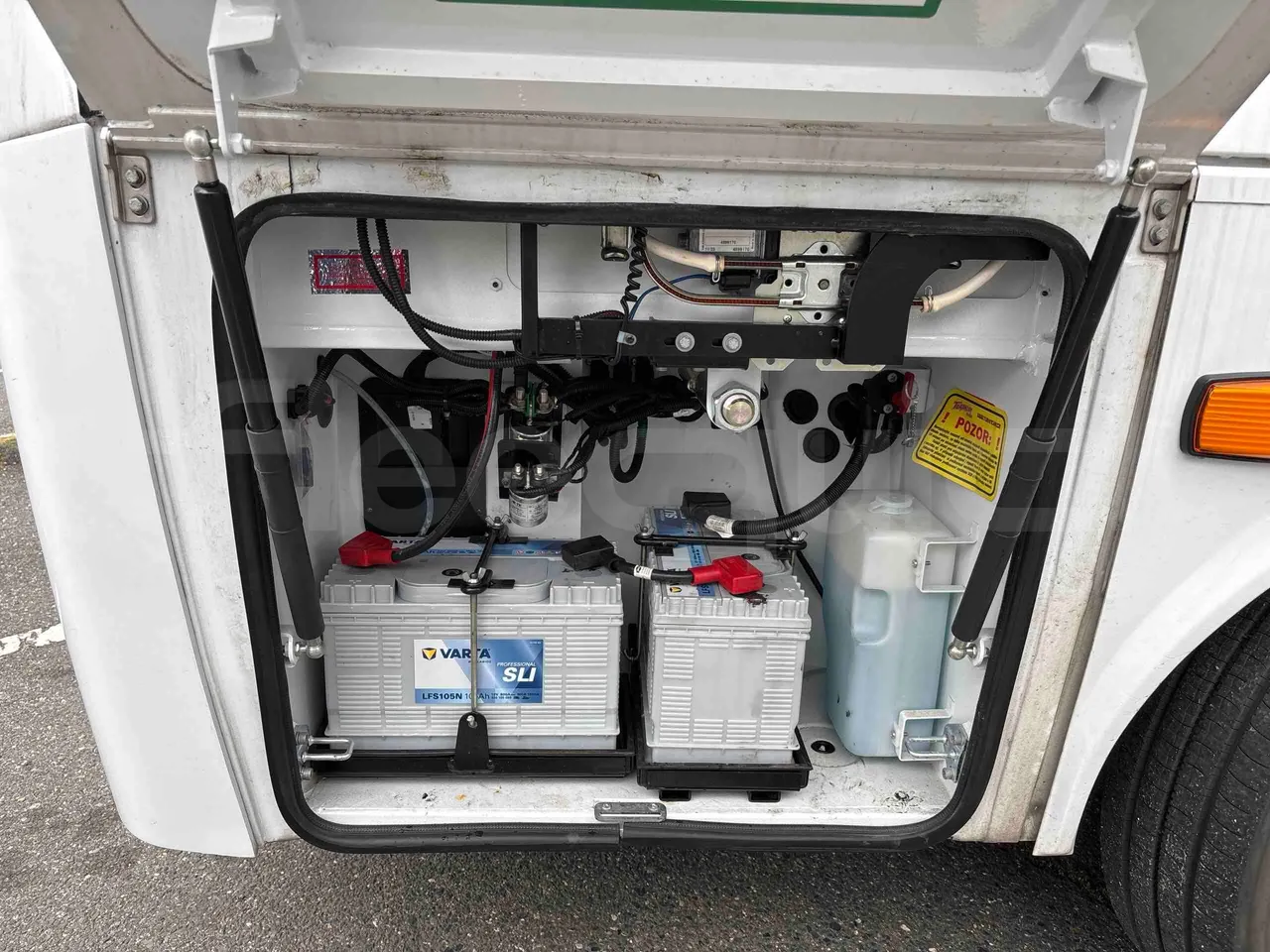 Isuzu Novo - external compartments photo