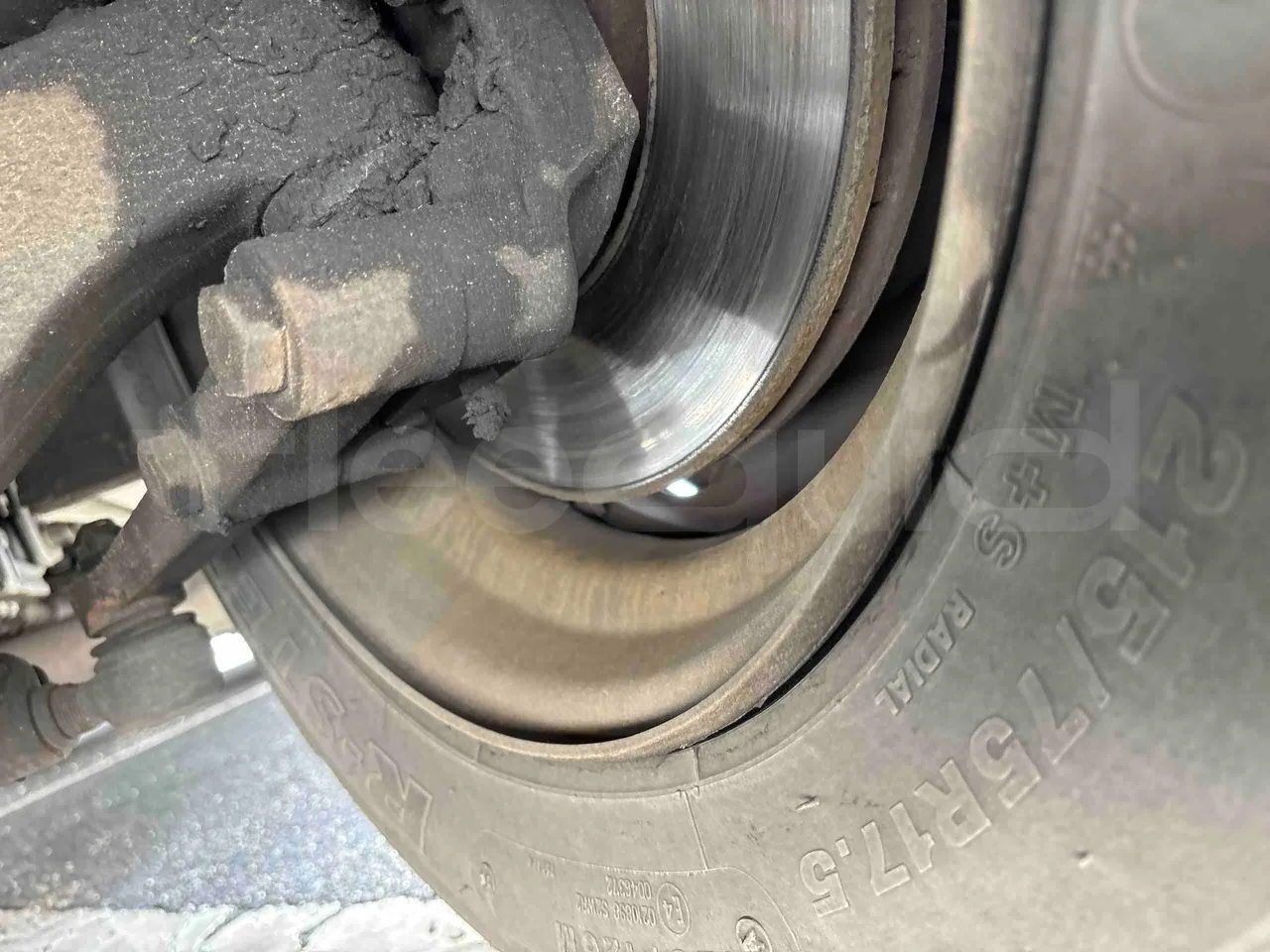 Isuzu Novo - front discs left