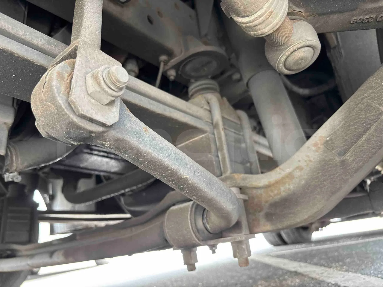 Isuzu Novo - front shock absorbers left