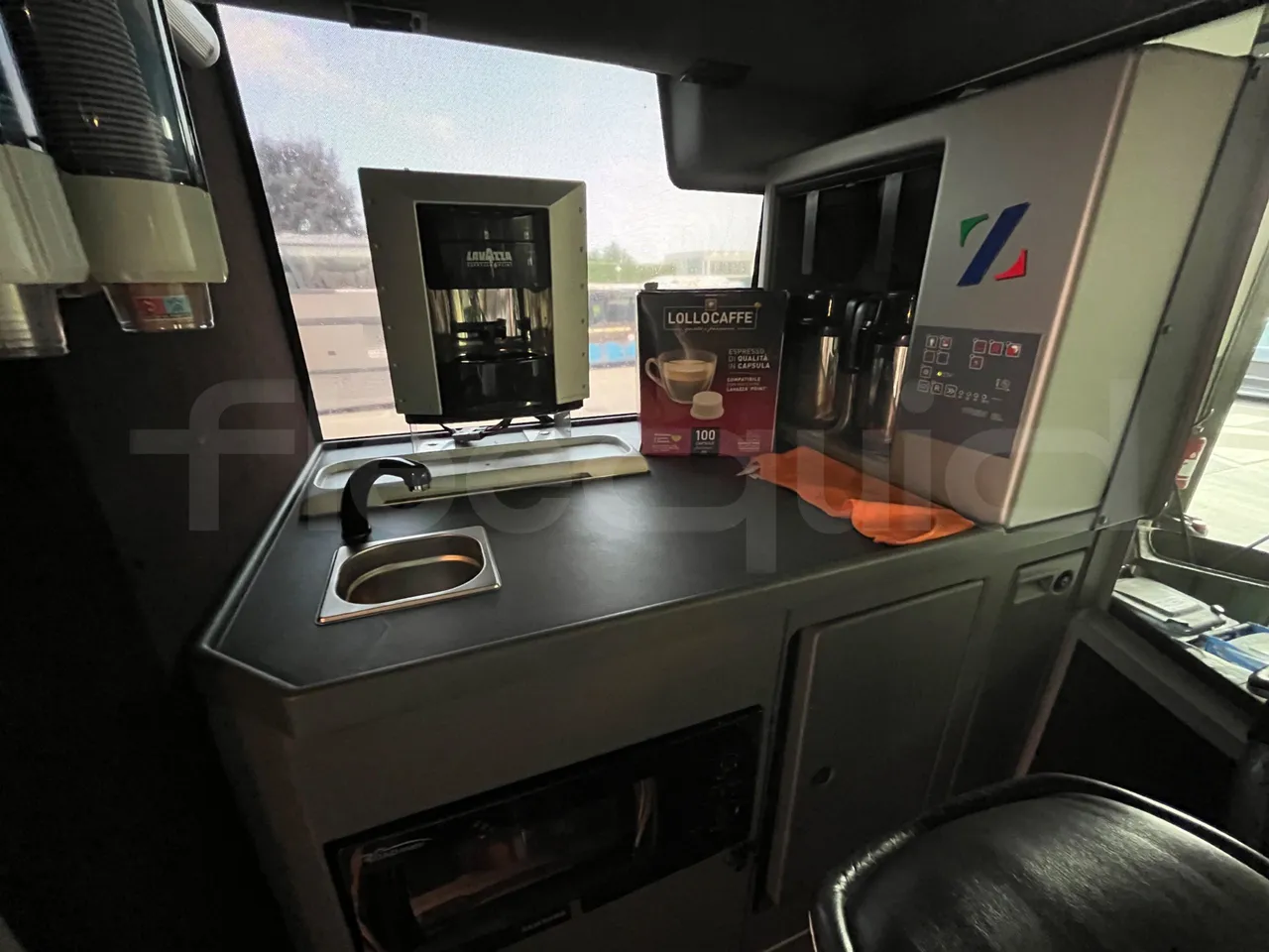 Mercedes-Benz Tourino O 510 - EUR5/210Kw/9.35Mt - coffee machine accessories