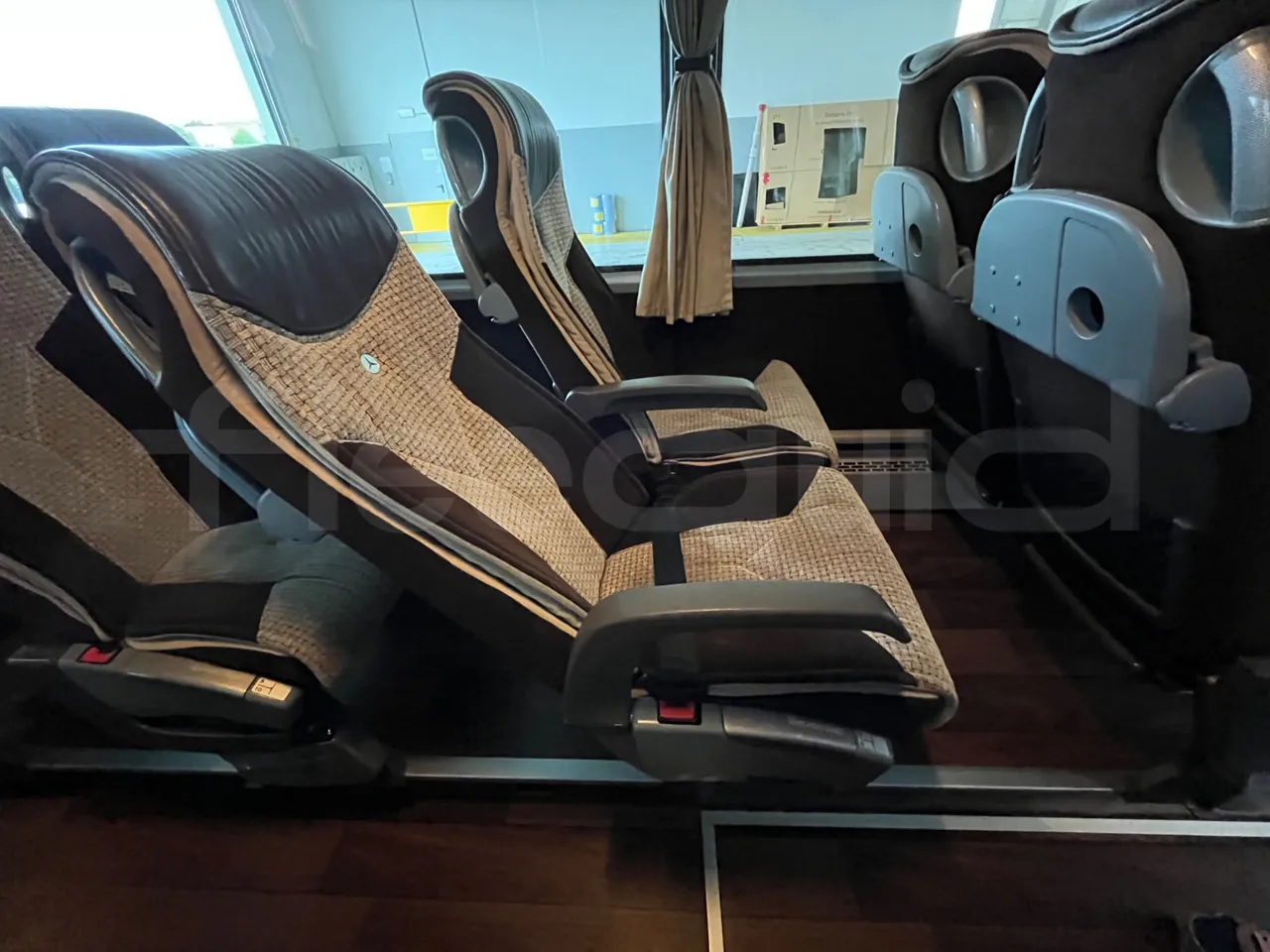 Mercedes-Benz Tourino O 510 - EUR5/210Kw/9.35Mt - single seat detail