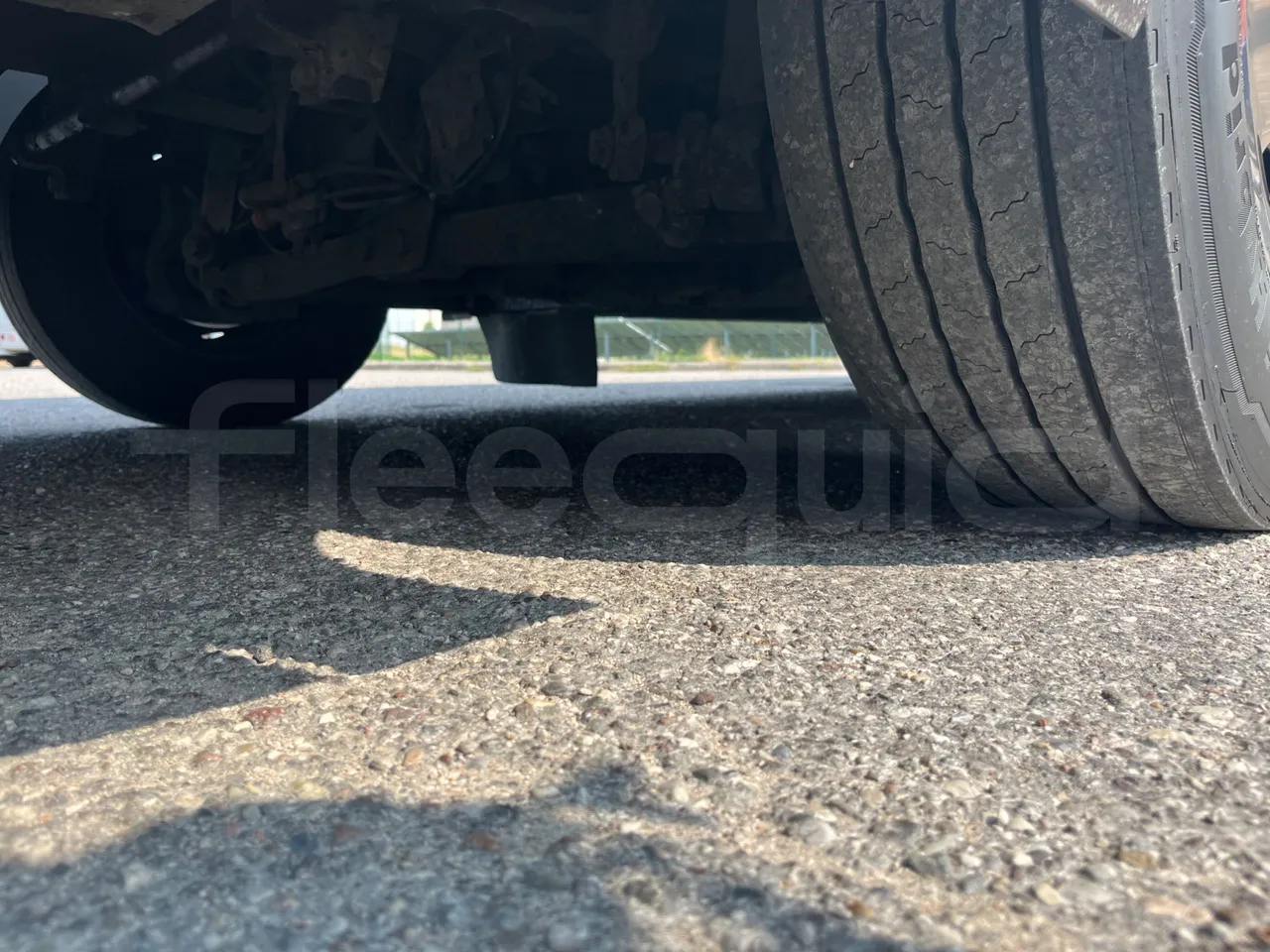 Mercedes-Benz Tourino O 510 - EUR5/210Kw/9.35Mt - rear left tire photo