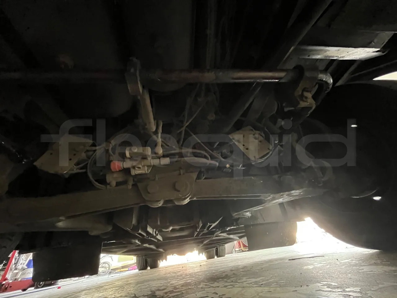 Mercedes-Benz Tourino O 510 - EUR5/210Kw/9.35Mt - front axle right side