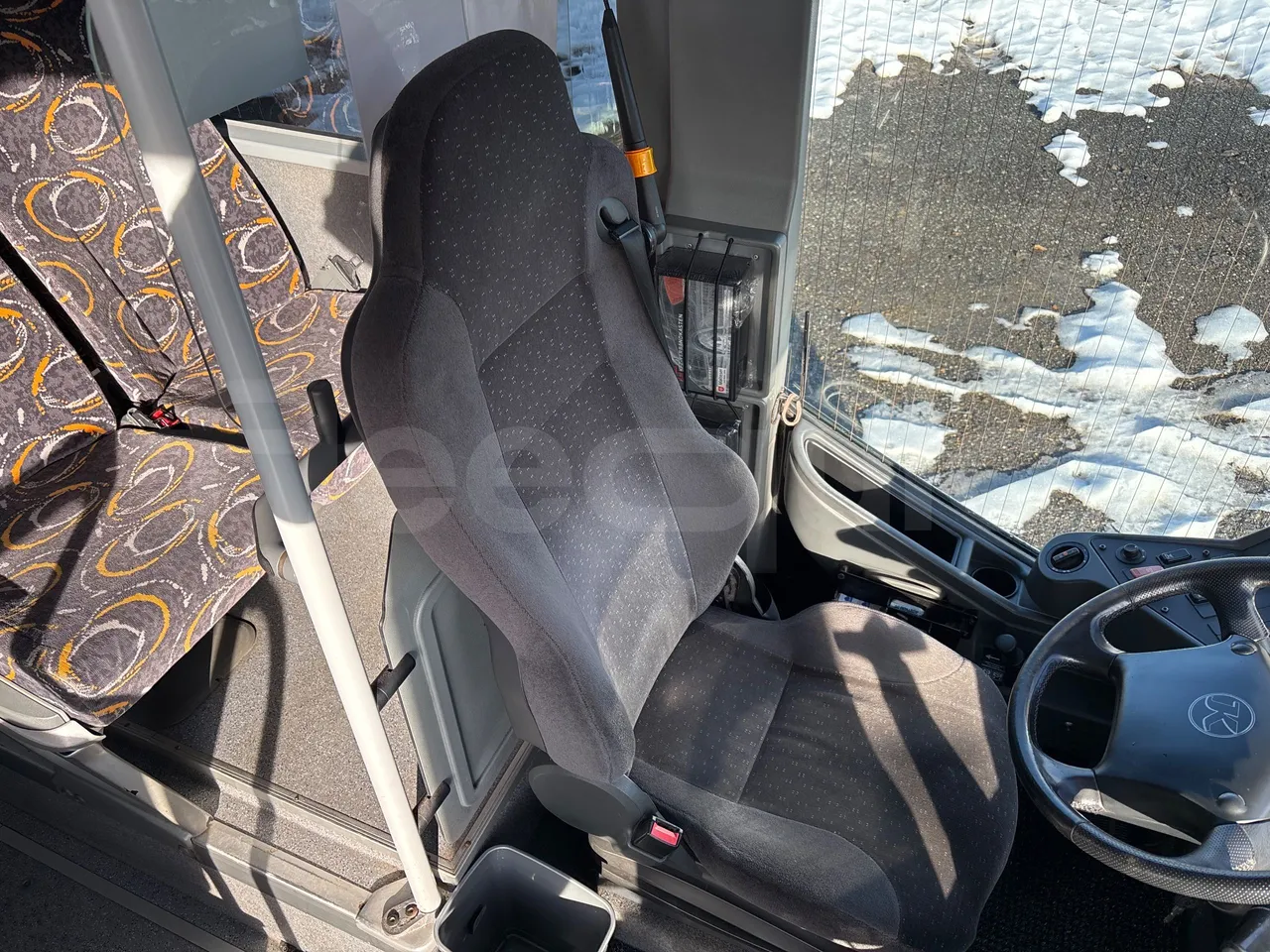 Setra S412 S412UL-E5 - Euro5 - 260kW - 10.805mt - driver's seat photo