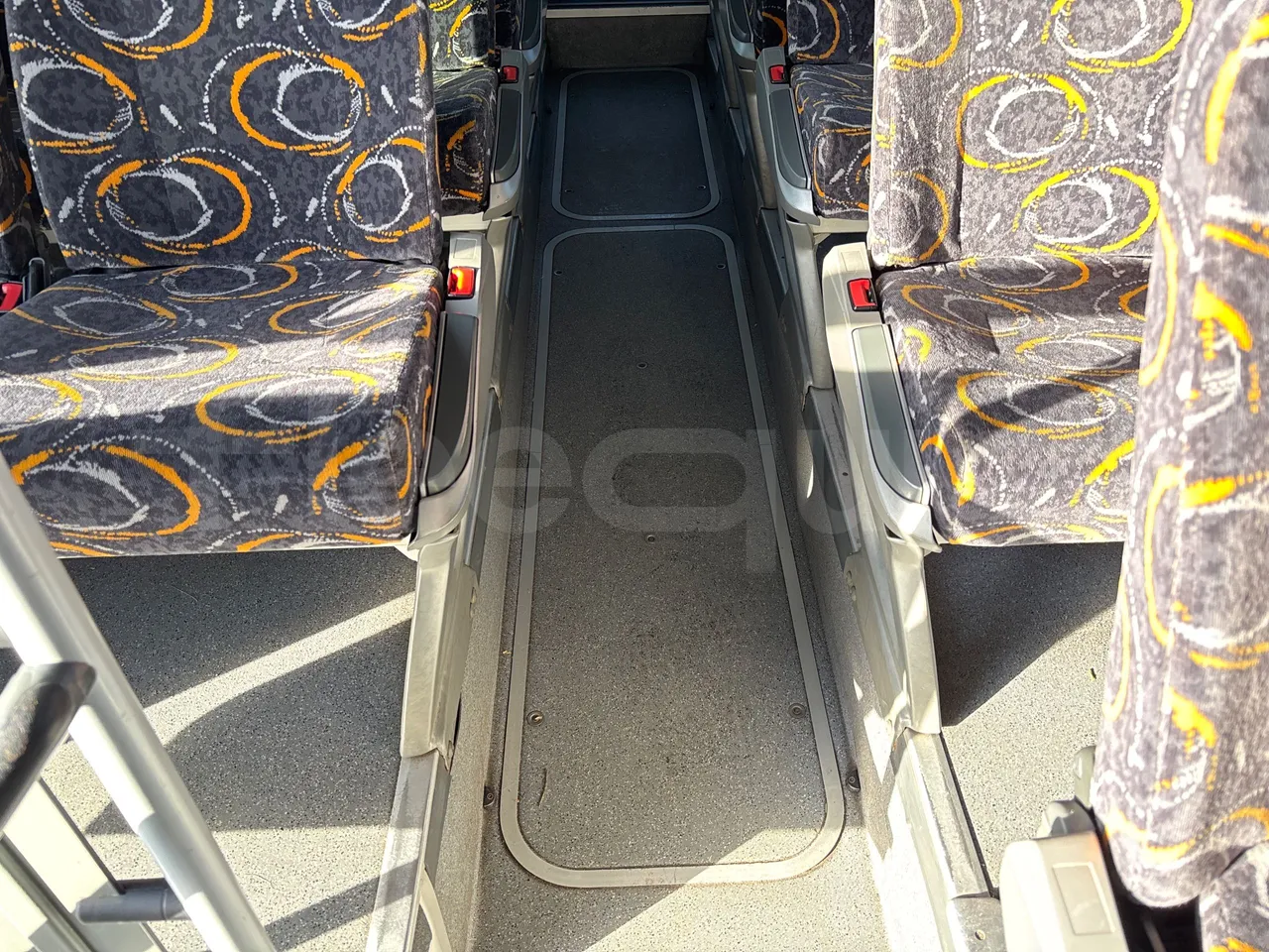 Setra S412 S412UL-E5 - Euro5 - 260kW - 10.805mt - floor hatches photo