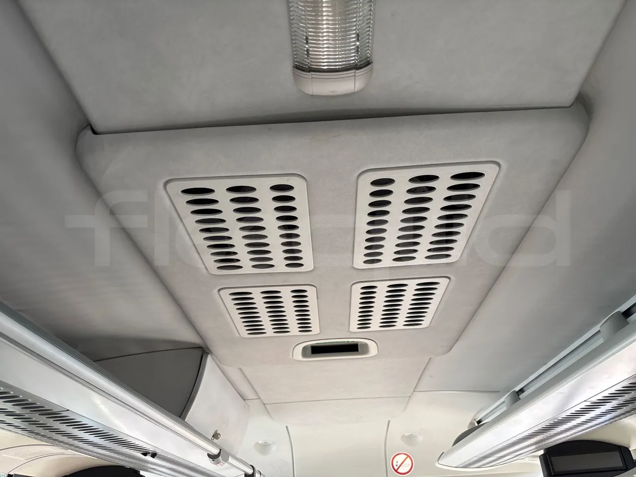 Setra S412 S412UL-E5 - Euro5 - 260kW - 10.805mt - roof hatch 1