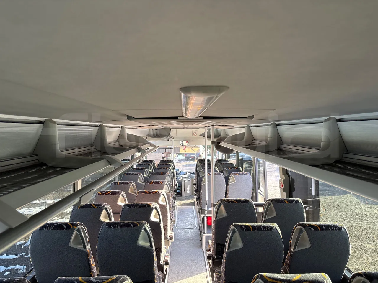 Setra S412 S412UL-E5 - Euro5 - 260kW - 10.805mt - overhead compartments photo