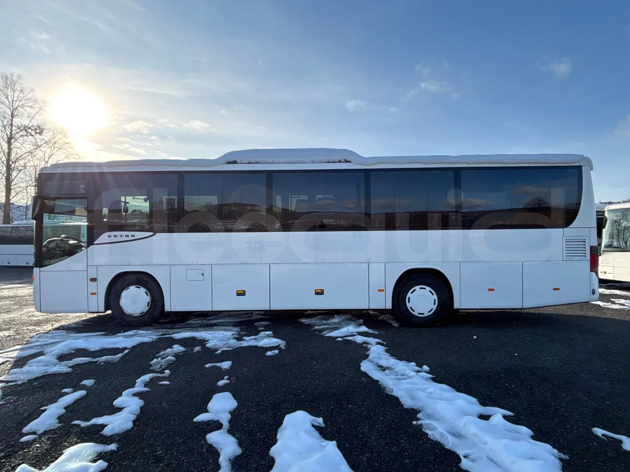 Setra S412 S412UL-E5 - Euro5 - 260kW - 10.805mt - left side photo