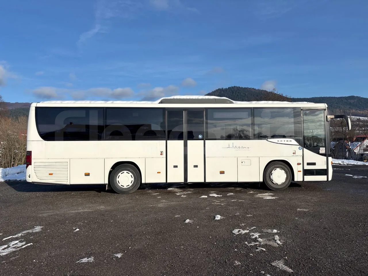 Setra S412 S412UL-E5 - Euro5 - 260kW - 10.805mt - right side doors closed
