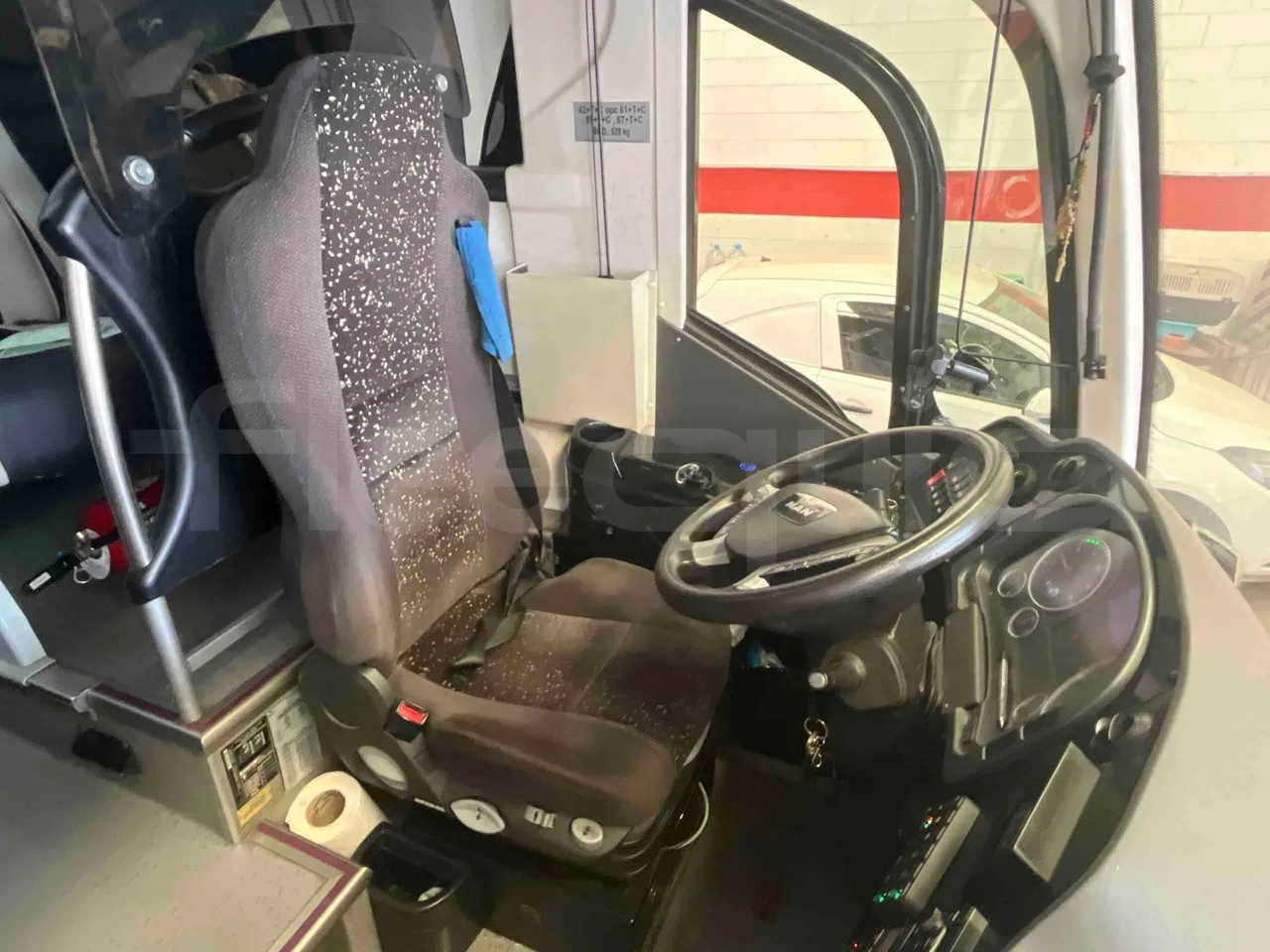 Man Noge - Driver's Seat