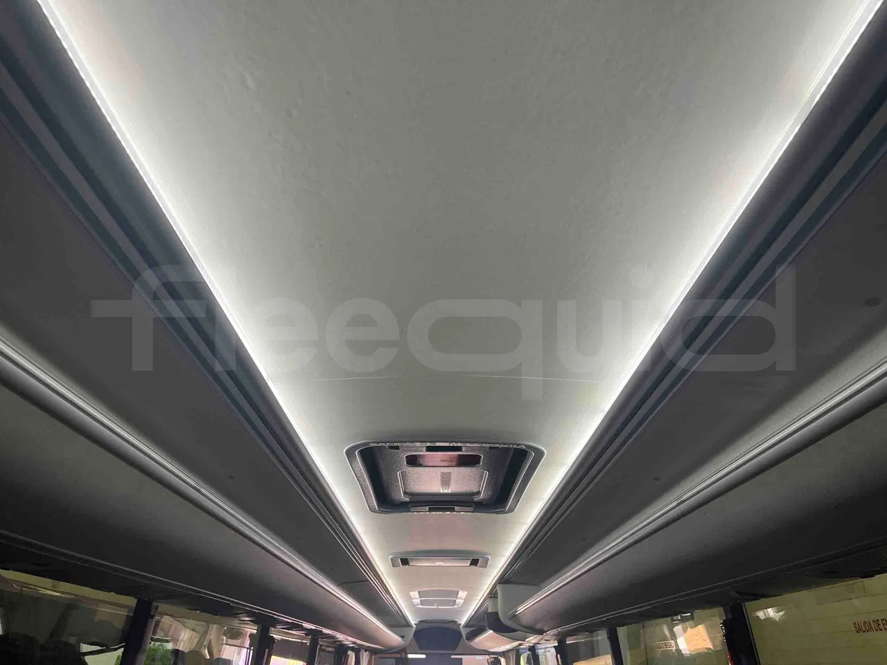 Man Noge - Overhead Compartments