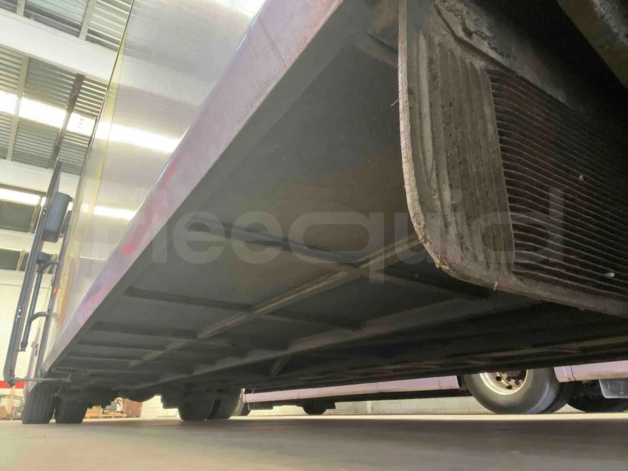 Man Noge - First Axle Central