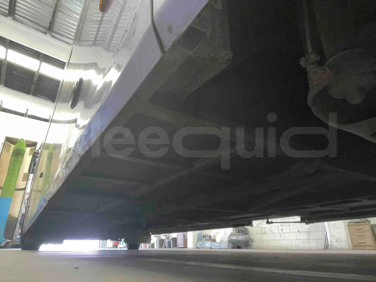 Man Noge - Second Axle Left Side