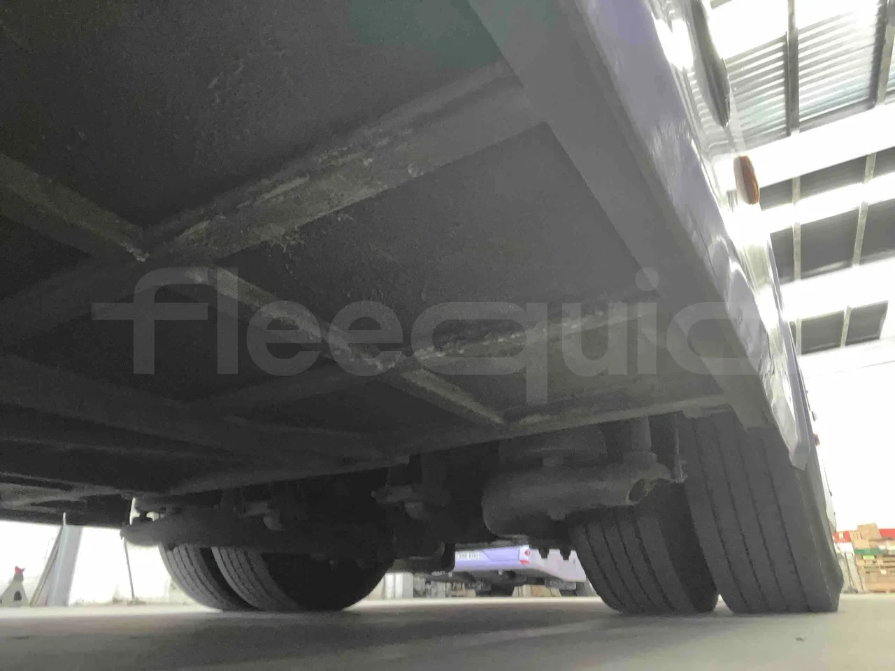 Man Noge - Central Undercarriage