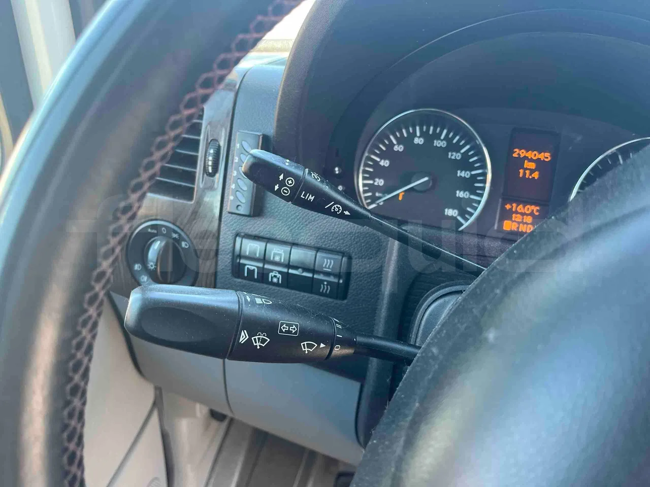 Mercedes-Benz Sprinter - command unit indicators