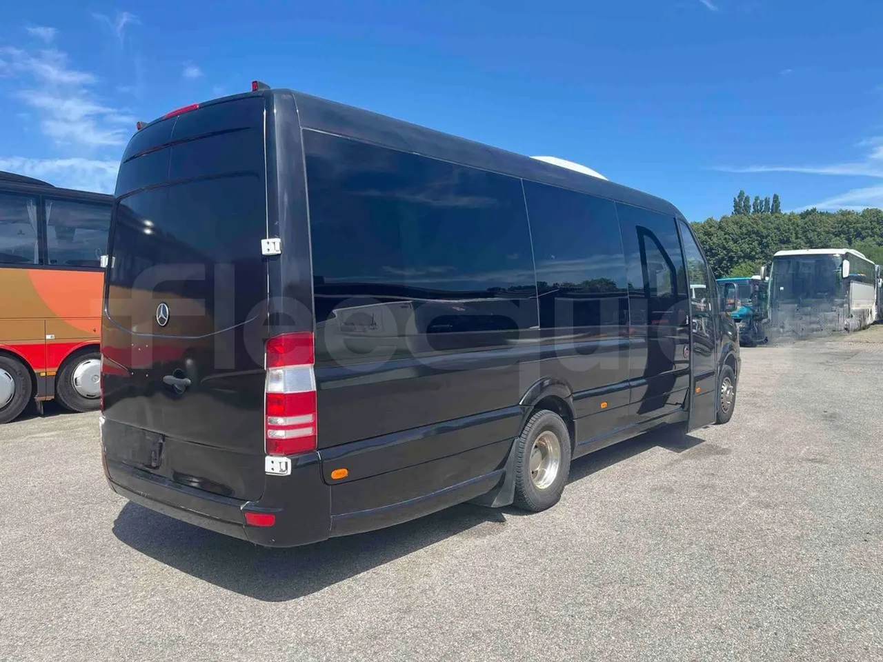 Mercedes-Benz Sprinter - 3/4 right rear doors open