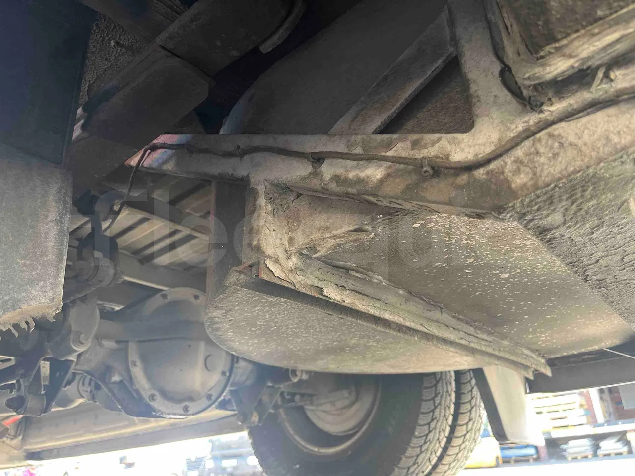 Mercedes-Benz Sprinter - axle 2 discs left