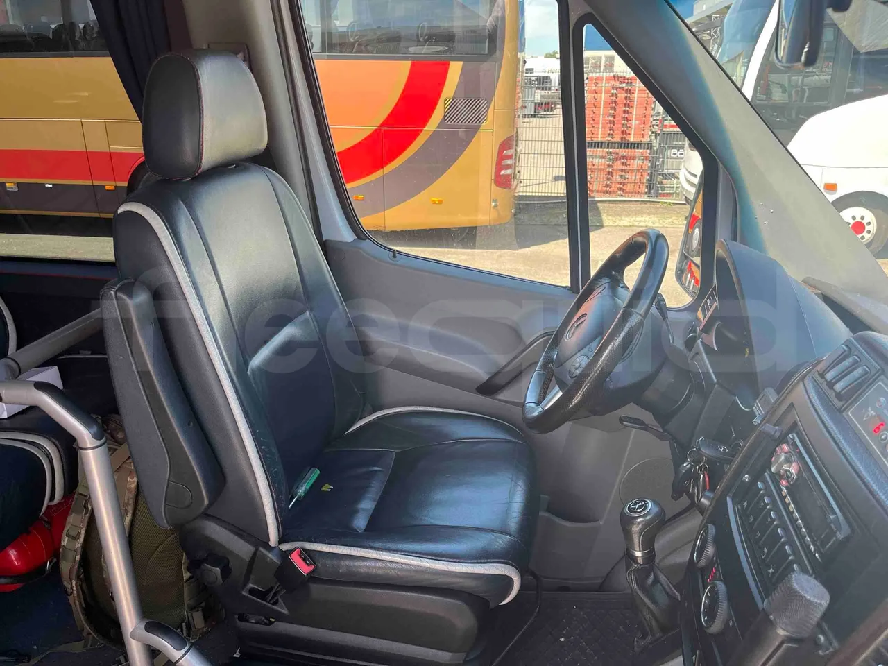 Mercedes-Benz Sprinter - driver's seat photo