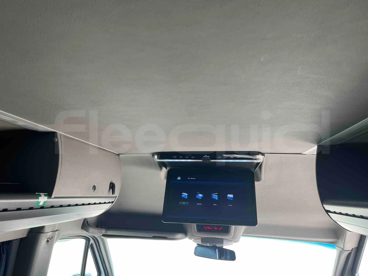 Mercedes-Benz Sprinter - footrest detail photo
