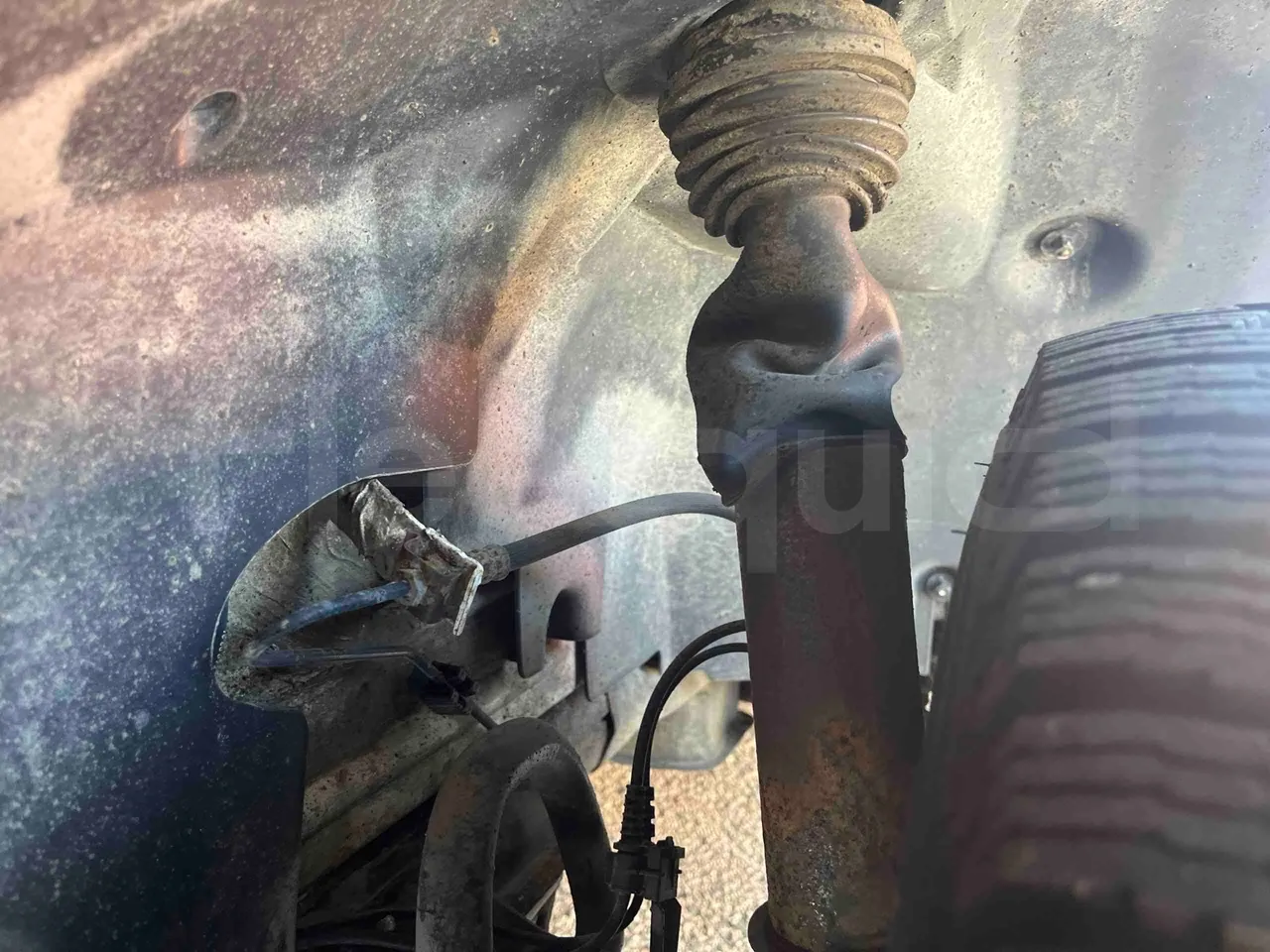 Mercedes-Benz Sprinter - front brake calipers left