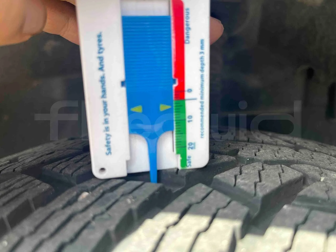 Mercedes-Benz Sprinter - front left tire measurements