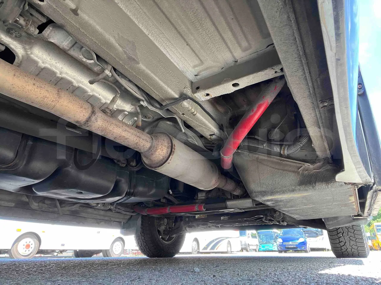 Mercedes-Benz Sprinter - front undercarriage from front