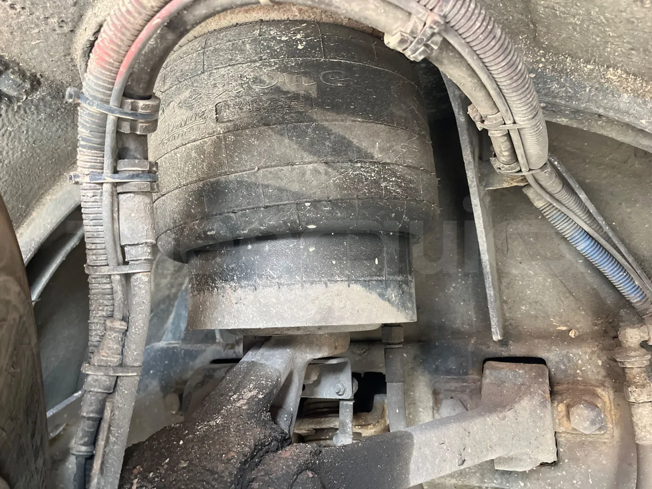 Solaris Urbino 12 - Euro6 - 240kW - 12mt - front air springs right