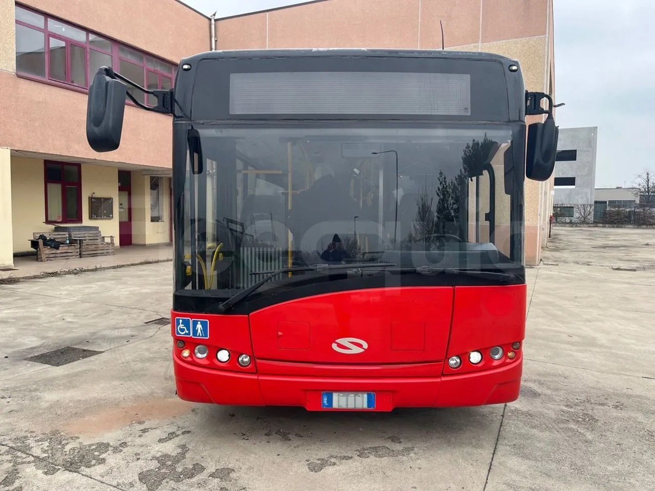 Solaris Urbino 12 - Euro6 - 240kW - 12mt - front photo