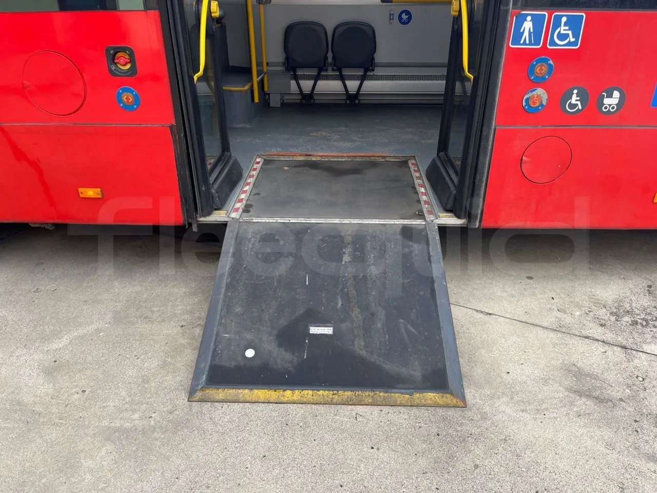 Solaris Urbino 12 - Euro6 - 240kW - 12mt - platform open photo