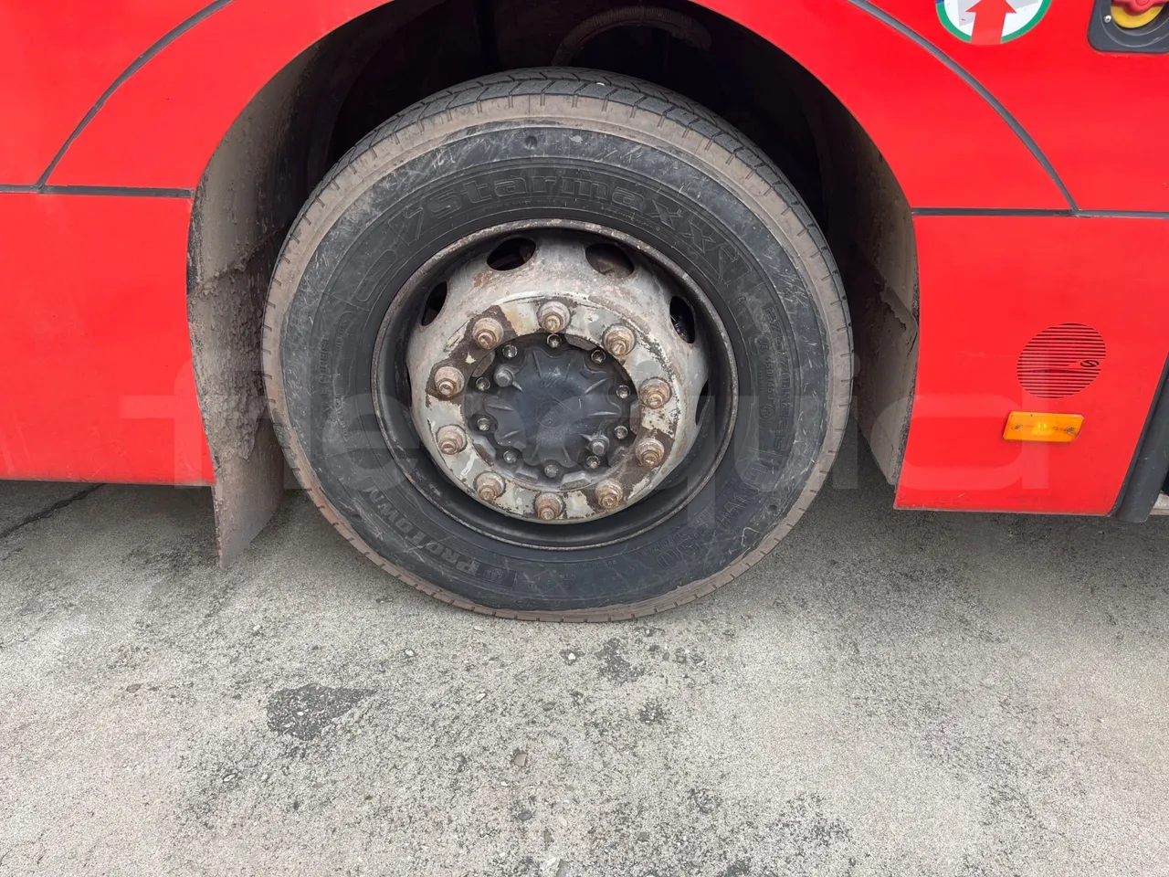 Solaris Urbino 12 - Euro6 - 240kW - 12mt - front left tire measurements