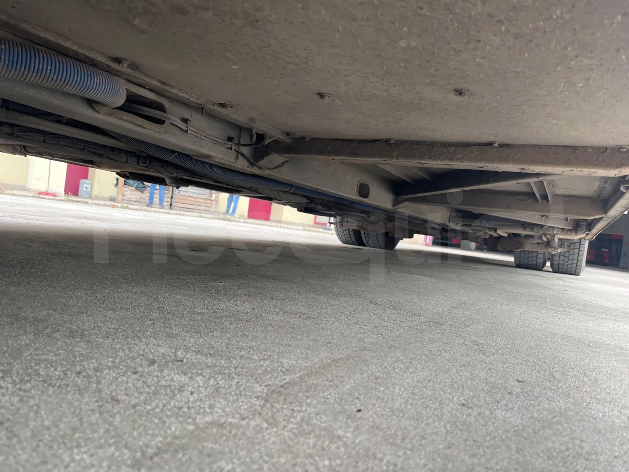 Solaris Urbino 12 - Euro6 - 240kW - 12mt - central undercarriage photo