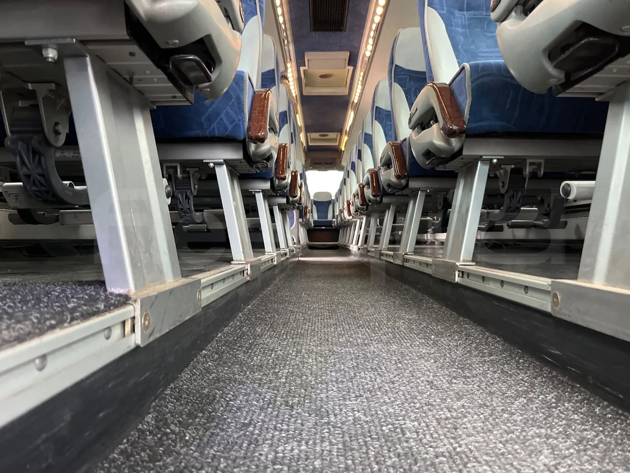 Irisbus New Domino 397E/12.4 - Euro4 - 331kW - 12.410mt - seat brackets photo