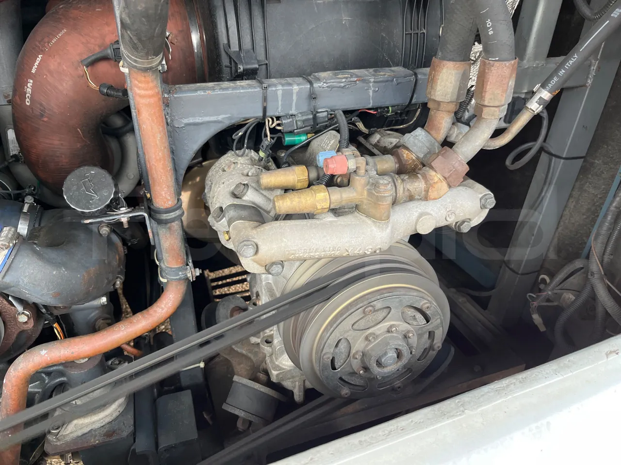 Irisbus New Domino 397E/12.4 - Euro4 - 331kW - 12.410mt - air conditioning compressor