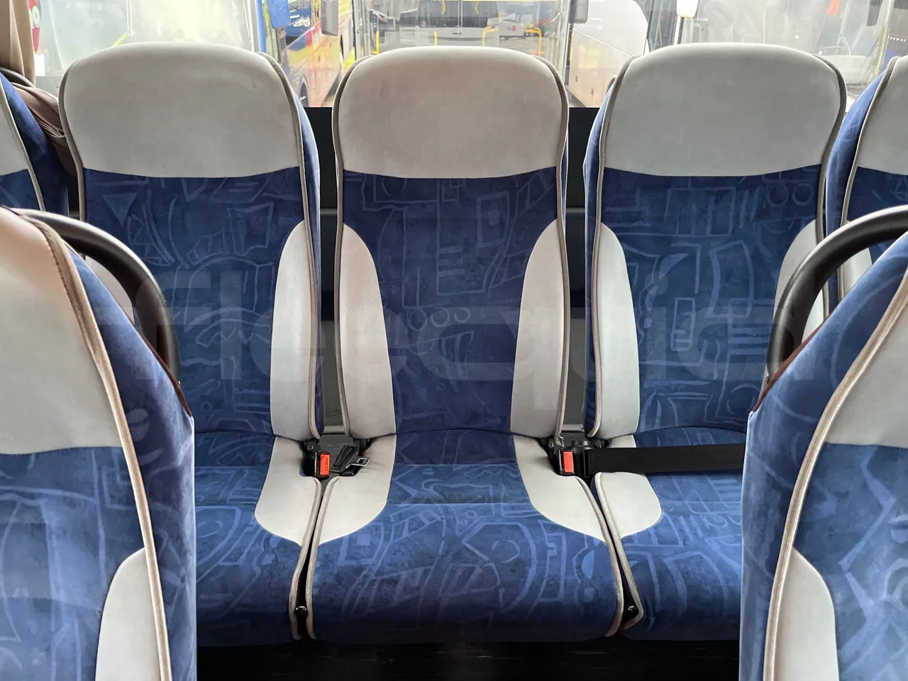 Irisbus New Domino 397E/12.4 - Euro4 - 331kW - 12.410mt - single seat detail