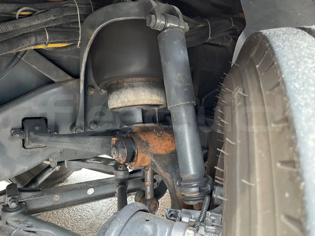 Irisbus New Domino 397E/12.4 - Euro4 - 331kW - 12.410mt - front shock absorbers left