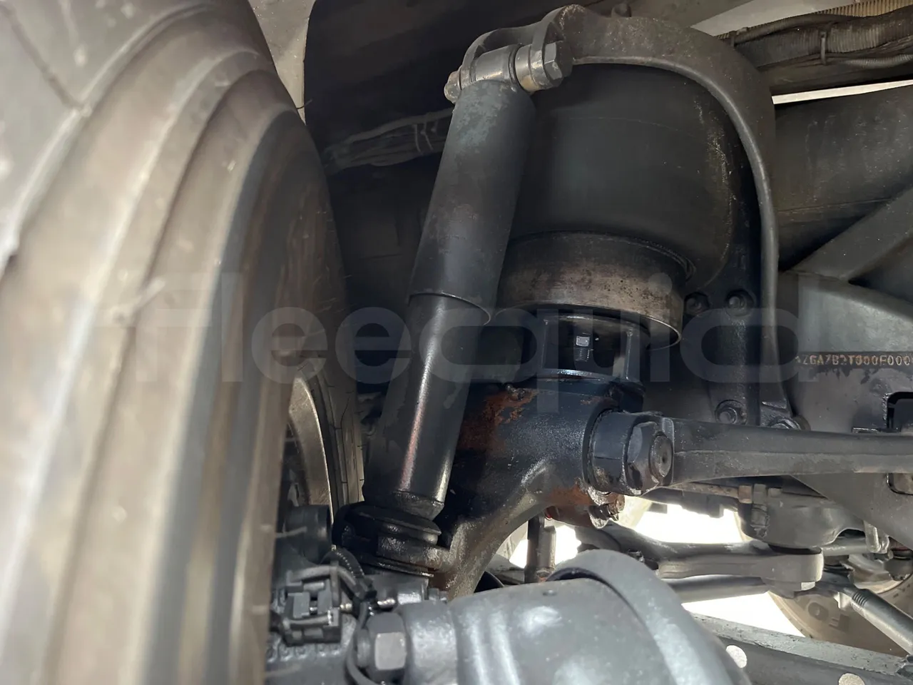 Irisbus New Domino 397E/12.4 - Euro4 - 331kW - 12.410mt - front shock absorbers right