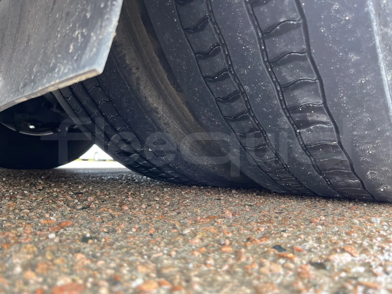 Irisbus New Domino 397E/12.4 - Euro4 - 331kW - 12.410mt - tread condition front tires right