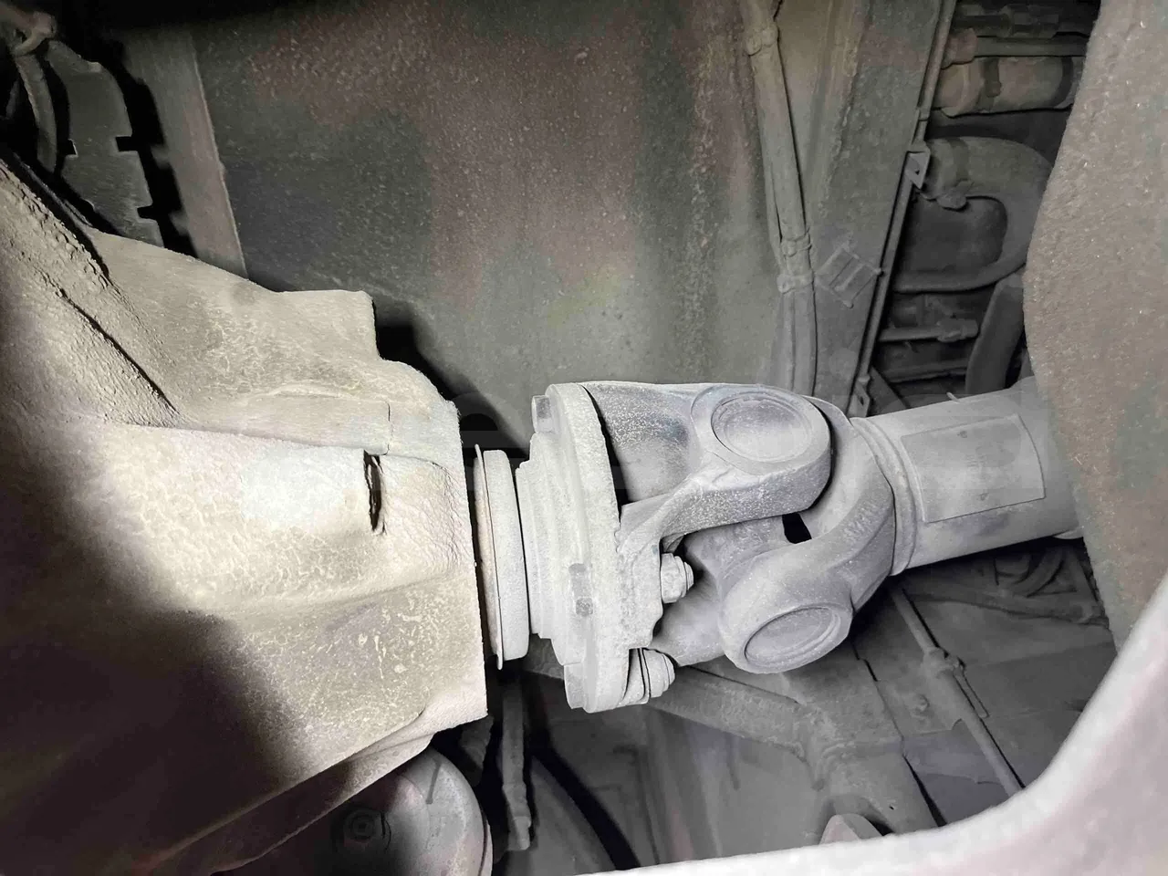 Mercedes-Benz Integro - driveshaft photo