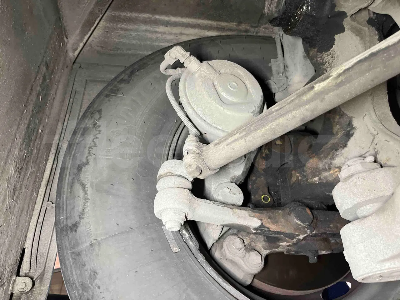 Mercedes-Benz Integro - front brake calipers right