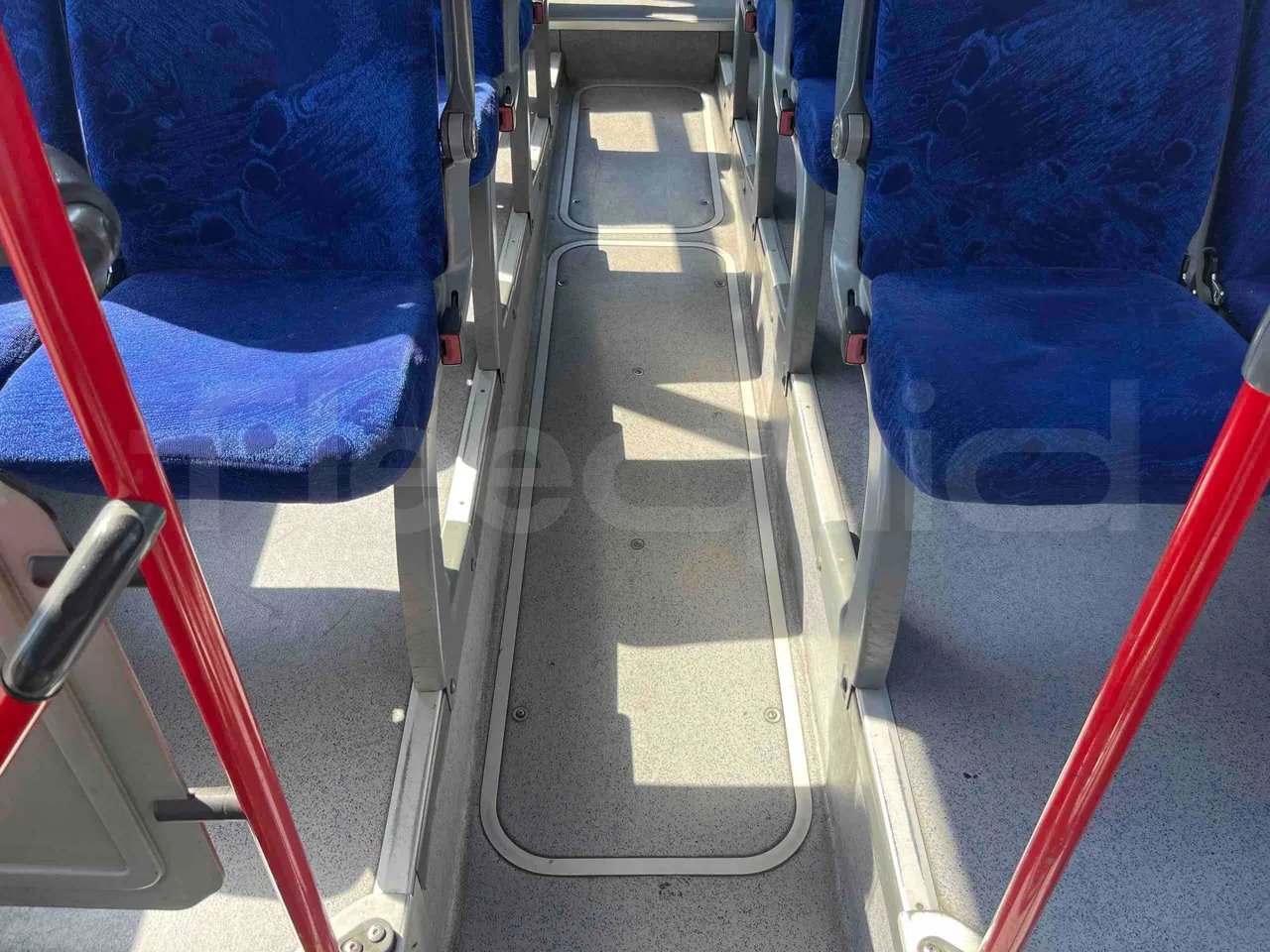 Mercedes-Benz Integro - floor hatches photo