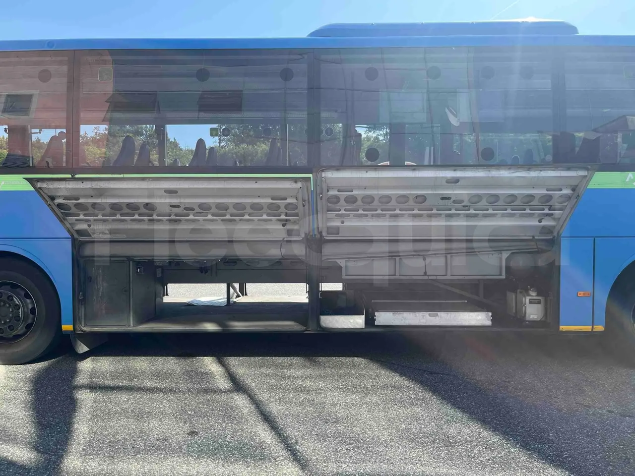 Mercedes-Benz Integro - luggage rack photo