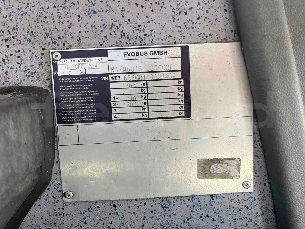 Mercedes-Benz Integro - vehicle plate photo