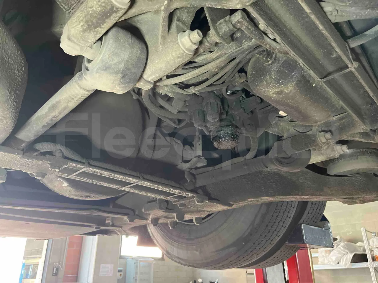 Mercedes-Benz Integro - axle 3 left side
