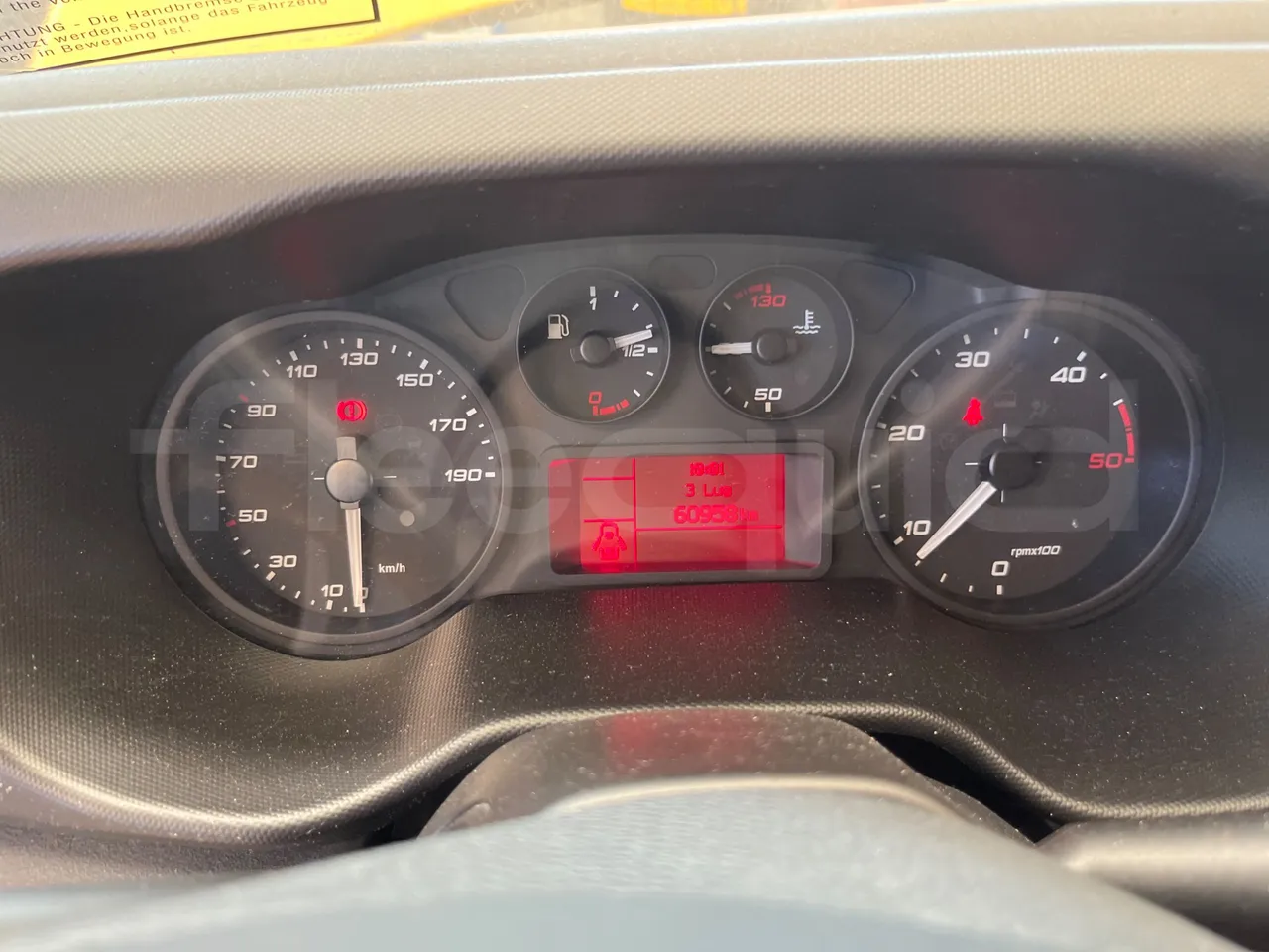 Iveco Daily 50C14N - EUR6 - 100kW - 6,048m - dashboard lights on