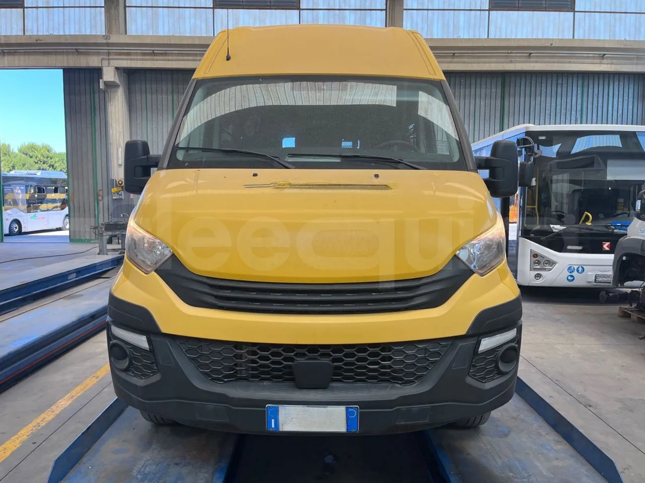Iveco Daily 50C14N - EUR6 - 100kW - 6,048m - front photo