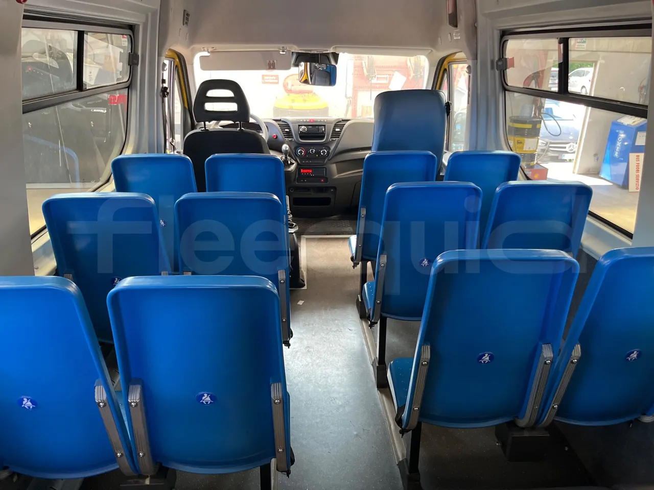 Iveco Daily 50C14N - EUR6 - 100kW - 6,048m - forward view all seats last row height
