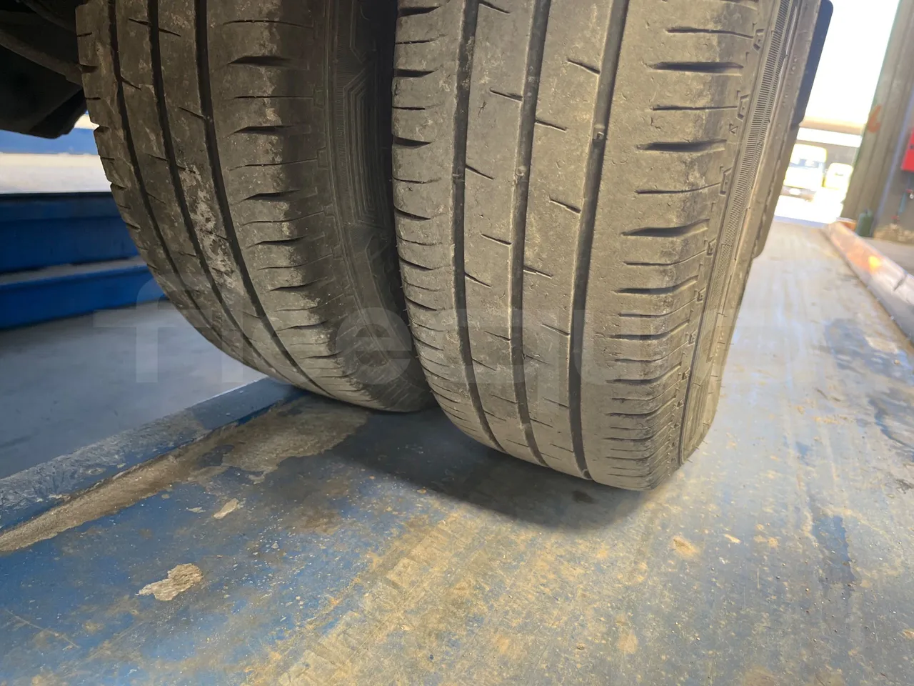 Iveco Daily 50C14N - EUR6 - 100kW - 6,048m - tread condition second axle tires left