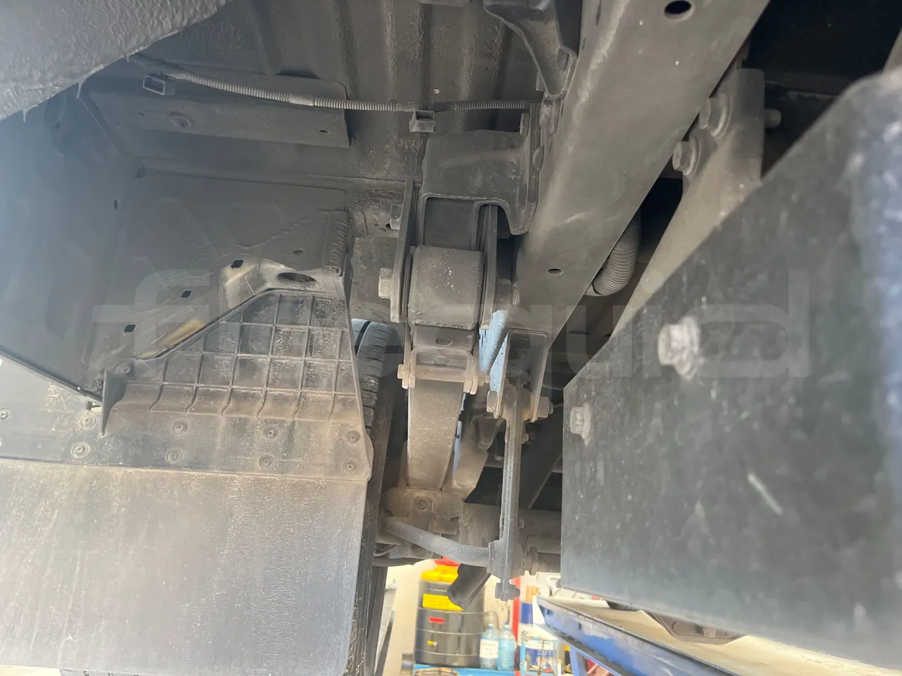 Iveco Daily 50C14N - EUR6 - 100kW - 6,048m - axel 3 leaf spring left