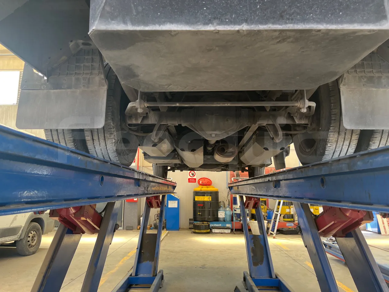 Iveco Daily 50C14N - EUR6 - 100kW - 6,048m - axle 3 central