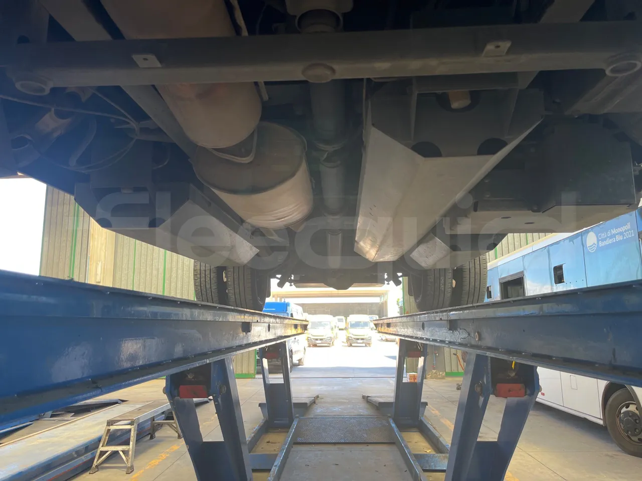 Iveco Daily 50C14N - EUR6 - 100kW - 6,048m - central undercarriage photo